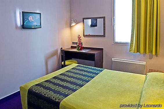 Tourhotel Blois La Chaussee-Saint-Victor Ruang foto